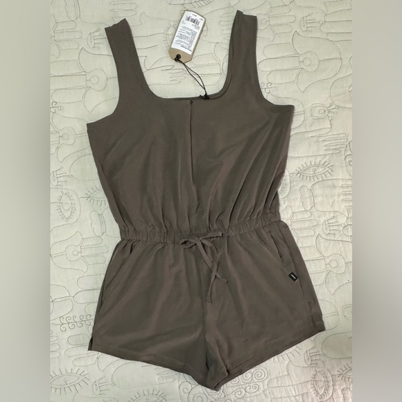 NEW Prana Railay Romper S Slate Green Relaxed Fit UPF 50+ - Picture 2 of 12